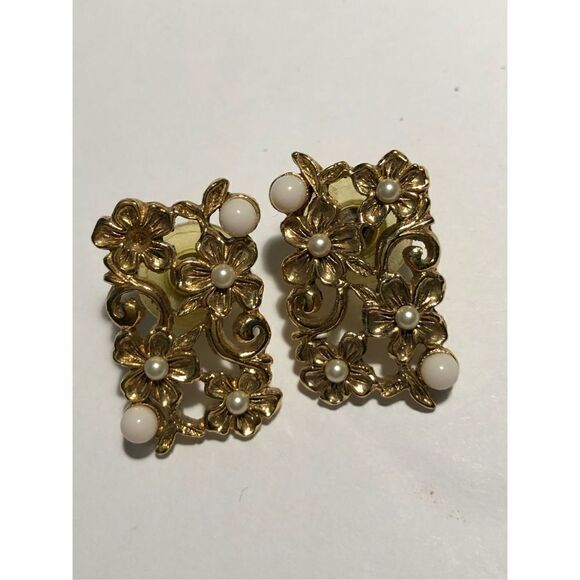 Vintage 1928 Victorian Look Earrings - Picture 1 of 4